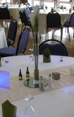 Salomons Wedding DJ Table Flowers Image