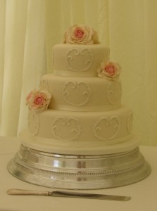 Barnsgate Manor-Wedding-Cake-Image
