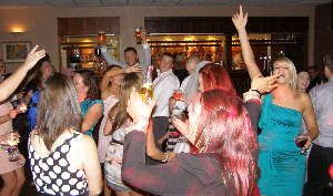 wedding dj chislehurst dancers image