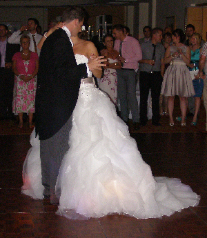 wedding-dj-seal-first-dance