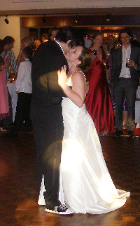 wedding-dj-weald-of-kent-first-dance
