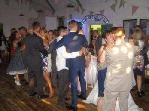 Kent Life Wedding Disco Dancers Image