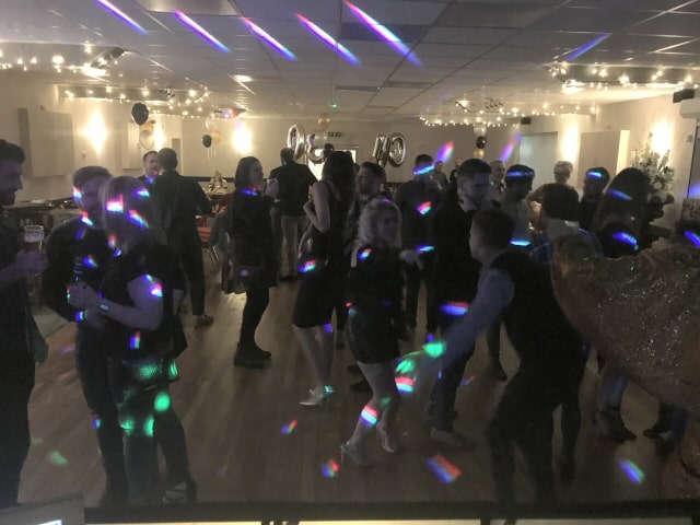 cuxton-social-club-30th disco-dancers-05
