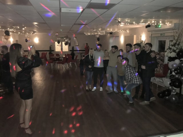 cuxton-social-club-30th disco-dancers-08