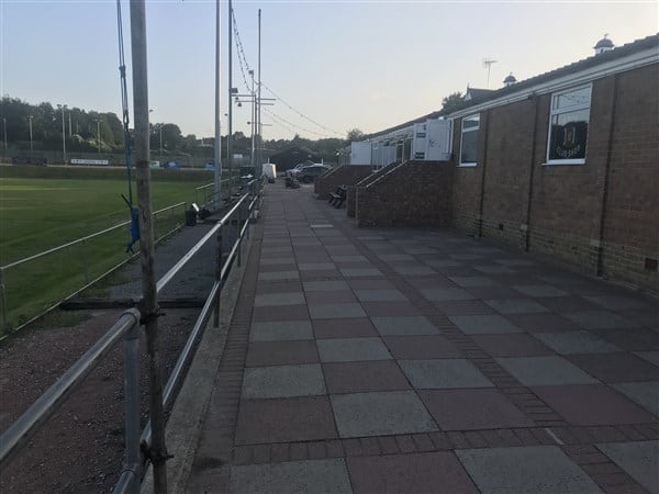Gravesend Rugby Club Mobile Disco Outside View 1 (600 x 450)